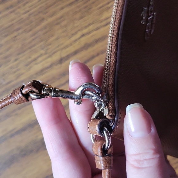 Coach Wristlet - Picture 7 of 17